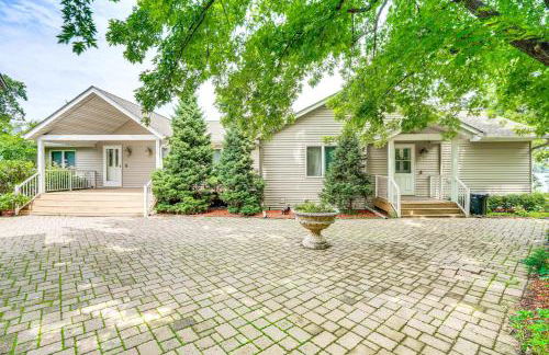 Hot Tub and Fireplace Cozy Home on Howard Lake! - Foto 34