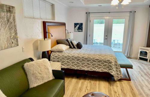 White Feather Suite Hot Tub Private Sleeps 2 - Foto 9