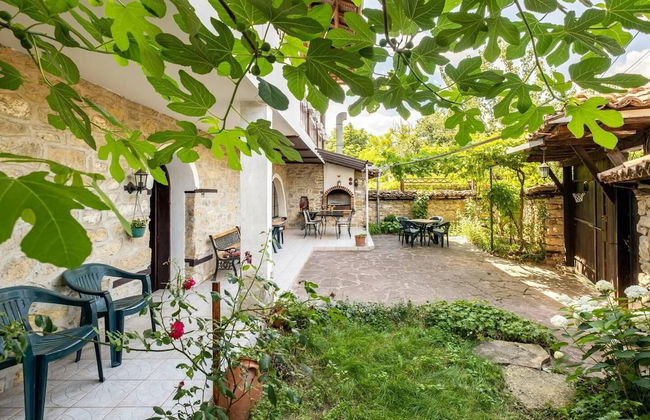 Lovely 5-bed Authentic House in the Arbanasi - Foto 42