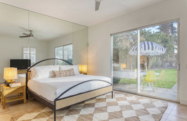 Pool + Hot Tub, Yard, Games Chic Midcentury Design Painted Sand by Avantstay - Photo 18