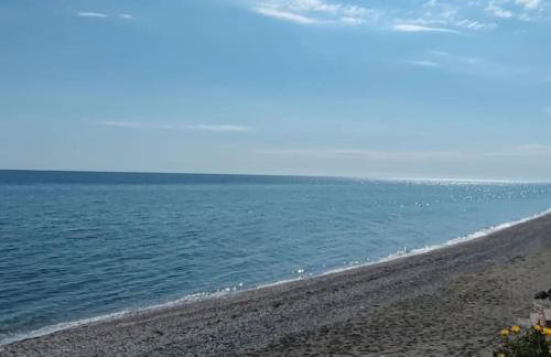 Villa Kiki by the beach! - Foto 1