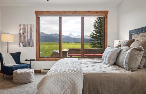 Teton Melody by KABINO Partial Air Conditioning Hot Tub FirePit Foosball Telescope Games WiFi Grill Mtn Views - Foto 22