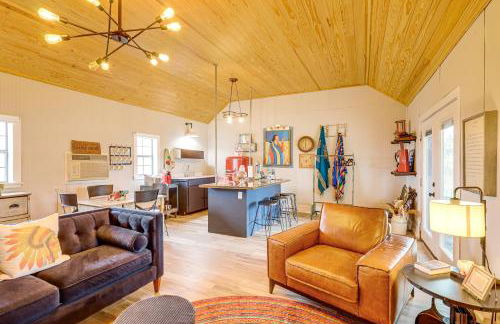 Large Yard and Pond Fayetteville Rural Retreat - Foto 3