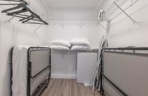 Opulence in Olive 4 bedrooms, 4 baths with 10 beds, Park 2 cars FREE - Foto 20