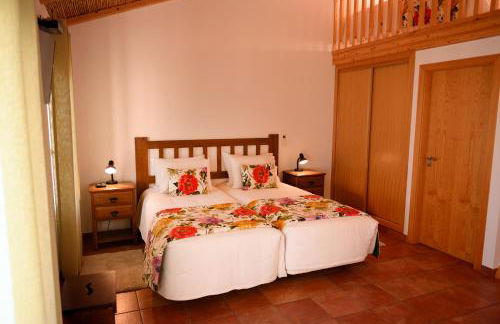 Falésias da Arrifana - Foto 25