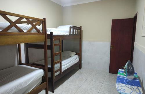 Casa para Famílias e Grupos com Ar-condicionado, Churrasqueira e estacionamento próximo em Praia Grande - Foto 38