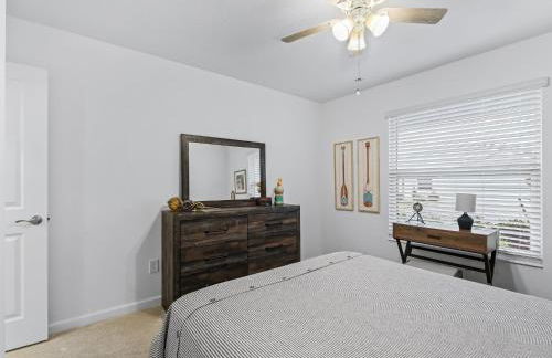 928 Z5 VILLAGE OF LAKE DENHAM by REMAX Premier - Foto 19