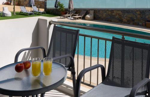 Comfy apartmt near beach with pool dining area - Photo 14