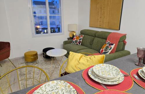 ParisienDisneyHome 6p Parking near Disneyland - Foto 19