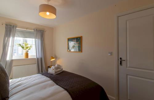 Charming 4-Bedroom Home in the Heart of Coxhoe - Pass the Keys - Foto 18