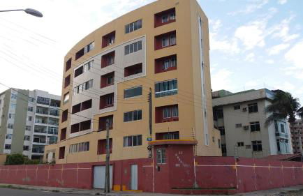 Apartamento na Praia do Futuro a 100m da Praia Mobiliado - Foto 2