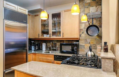 Old-World Classic Building Downtown - Photo 18