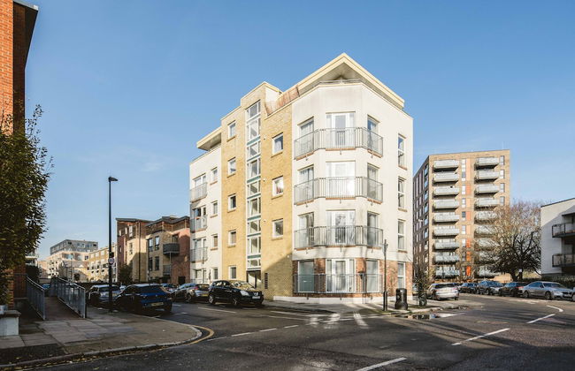 Luxe Living in a 2-bedroom Canary Wharf Haven - Foto 49