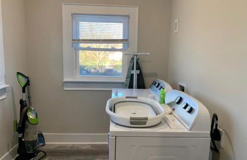 Lincolnton Rail Trail Downtown Family Home - Newly Renovated Walk to Main St and Splash Park - Photo 19