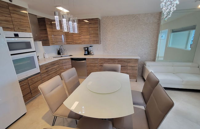 Alexander 702 3 Bedroom Apts by RedAwning - Foto 29