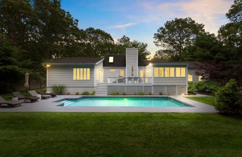 Amazing Southampton Home with Private Heated Pool - Foto 1