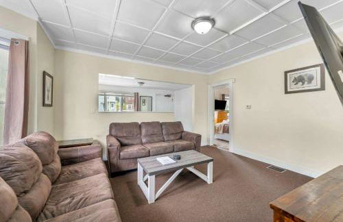 Left Field All Star Baseball Rentals - Foto 2