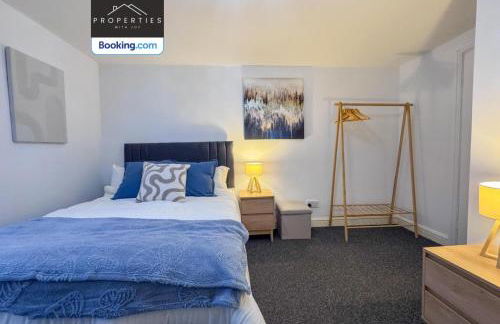 Centrally Located House By Properties With Joy Short Lets and Serviced Accommodation Ashton Ideal for Monthly Stay - Foto 8