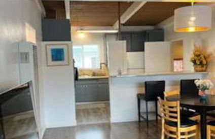 New 2BR Home w Parking Laundry in 580-80 - Foto 49