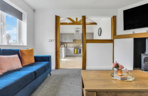 Comfortable 3-Bed Dormer Bungalow Family & Business Friendly - Photo 12