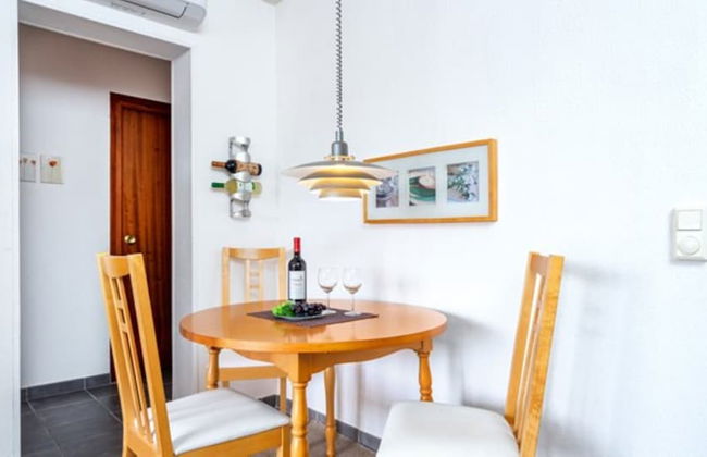 Apartment - 2 Bedrooms with Pool and WiFi - 107885 - Photo 8