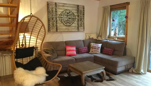 Deluxe Holiday Zdrojowa -Willa typu Alpejskiego w Borach Tucholskich-Całoroczna Balia z jacuzzi-Prywatny las i strumyk -Duża Wiata grillowa - Foto 2