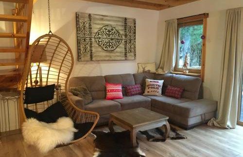 Deluxe Holiday Zdrojowa -Willa typu Alpejskiego w Borach Tucholskich-Całoroczna Balia z jacuzzi-Prywatny las i strumyk -Duża Wiata grillowa - Foto 2