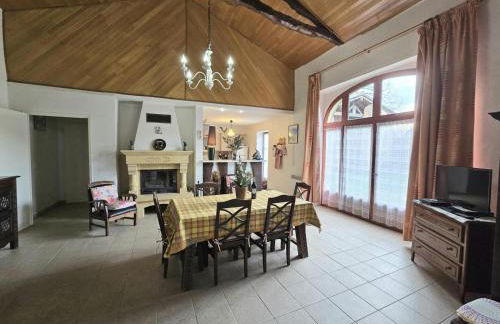 Charmante maison en pierre avec cheminée et animaux acceptés - FR-1-616-165 - Foto 9