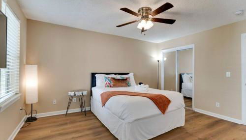 Prime Location With Balcony Near Broadway and Top Golf - Foto 2