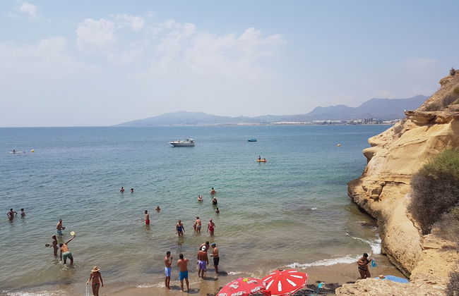 Tu hogar tranquilo a 30m de la playa - Photo 43