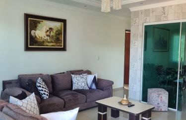 Casa Familiar em ótima Localização - Foto 11