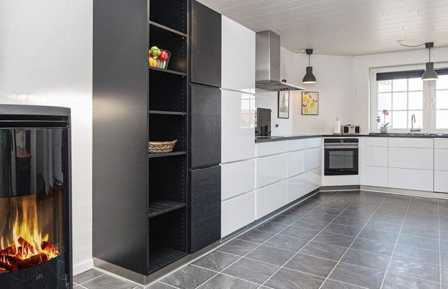 8 Person Holiday Home in Thyboron - Photo 9