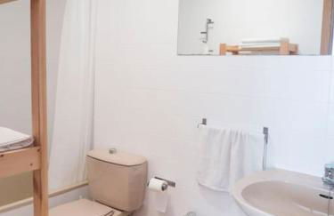 Piso luminoso en el centro de Vigo para 8 personas - Foto 7