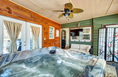 Cleveland Cabin with Private Hot Tub about 7 Mi to Helen - Foto 11