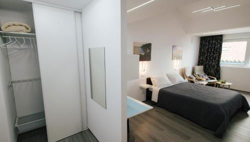 Cozy Seaside Studio Apartment C - Faraway - Photo 3