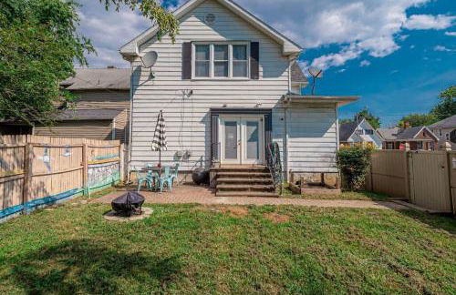 Glamorous Renovated Modern Home - Foto 29