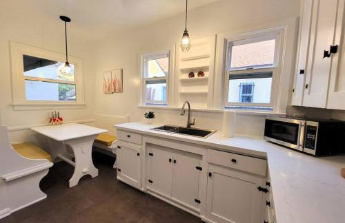 Glamorous Getaway: Exclusive 1BR LA Hotspots - Foto 24