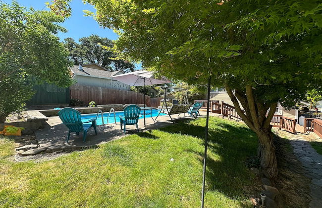 Medford Home and 2 Condos With Pool and Hot tub - Foto 9