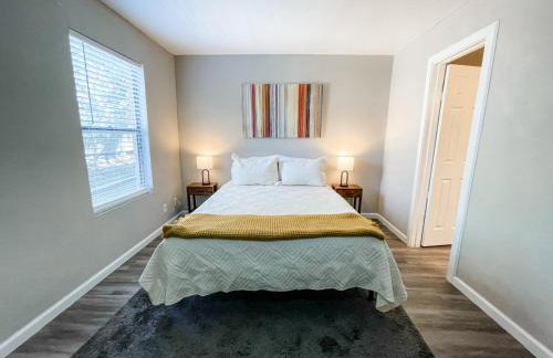 Perfect for Group with 2BR, 2BA and Pool - Foto 5