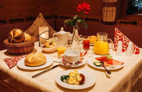 "Haus Bellevue" - Annehmlichkeiten von 4-Sterne Familien-und Wellnesshotel Viktoria nebenan können mitgenutzt werden - Photo 15