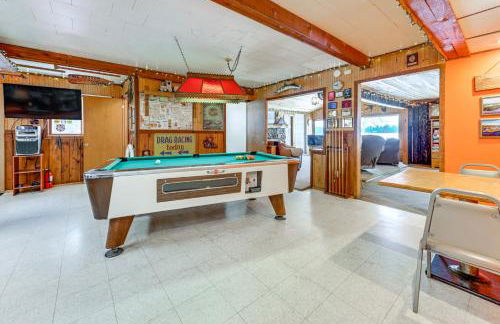 Lakefront Suring Home with Pool Table and Views! - Foto 10