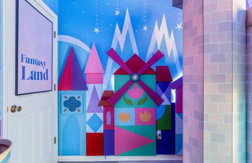 Disney World Cinderella Castle Lazy River Pool & Game Room - Foto 21