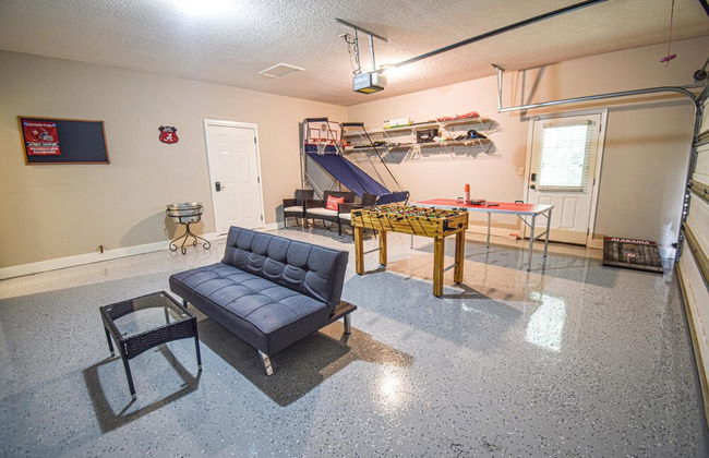 The Crimson Retreat Only 5 Miles to the Stadium BBQ Coffee Games - Foto 2