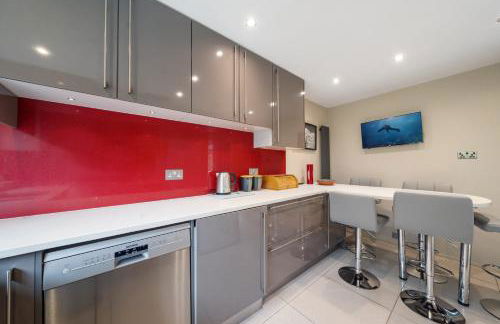 Cosy 3 BEDROOM Home with Garden, Ealing - Foto 11