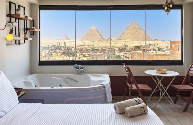 Xuru Stays I Jacuzzi Studios @ The Pyramids - Foto 48