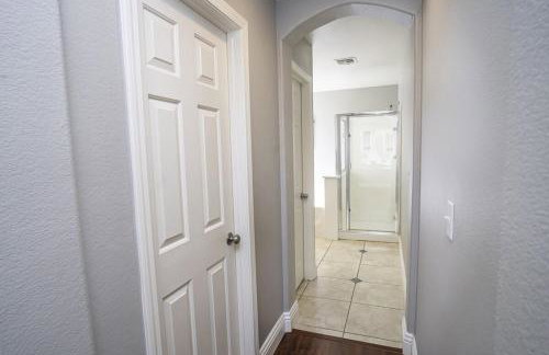 Viva Vegas Cozy 3BR Home Minutes from the Strip - Photo 23