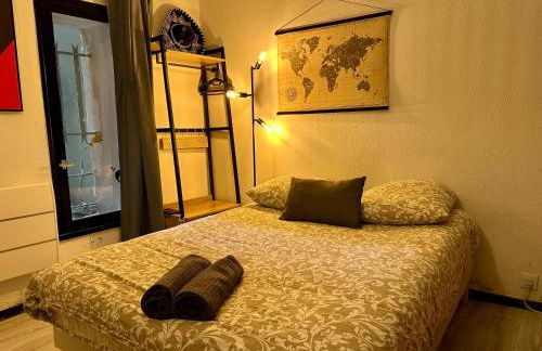 Studio Rdc proche Quai Rouget - Photo 1