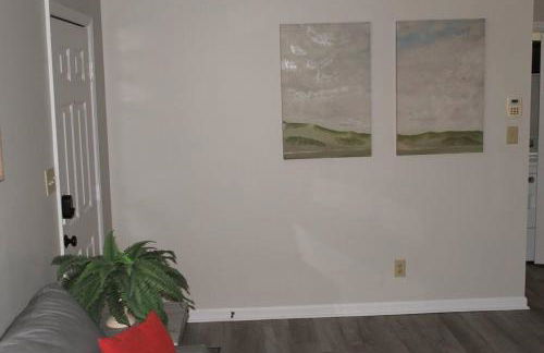 Cheerful 2-Bedroom, 2 bath with private parking - Foto 19