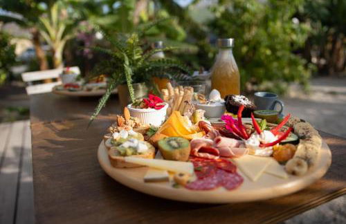 Lykke Suite Spa Piscina y Jardín by Deihu Experiences - Foto 13