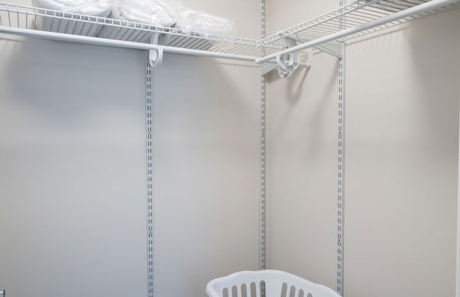 Global Luxury Suites at Bethesda Metro - Photo 10